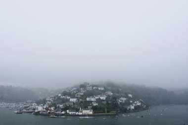 02 October 2021 - 14-26-20
Things got back to normal for the second day. Kingswear threatened to disappear. They frequently cry wolf.
--------------------
Low mist over Kingswear